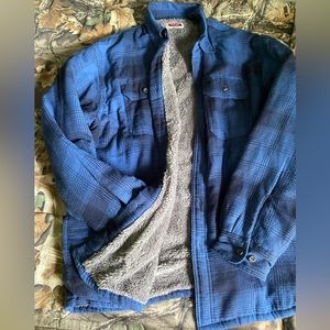 Men’s Levi’s flannel